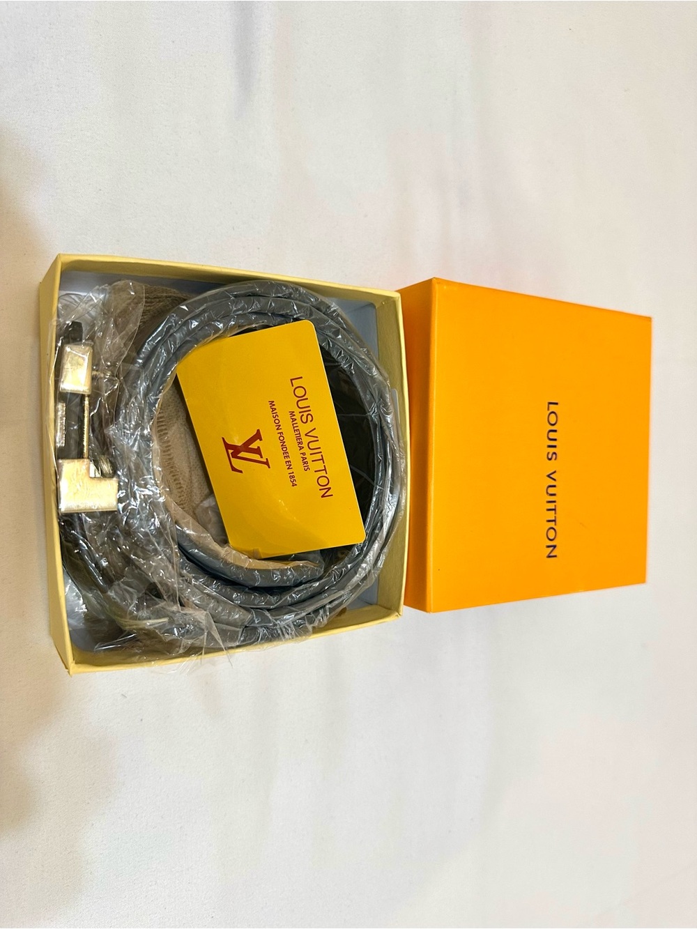 Louis Vuitton Gold LV Buckle Belt with Black Monogram Strap - Picture 4 of 6